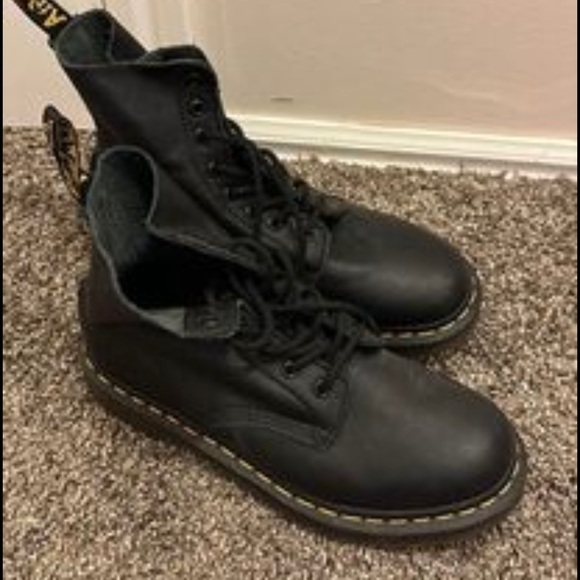 Doc martins - Picture 3 of 3